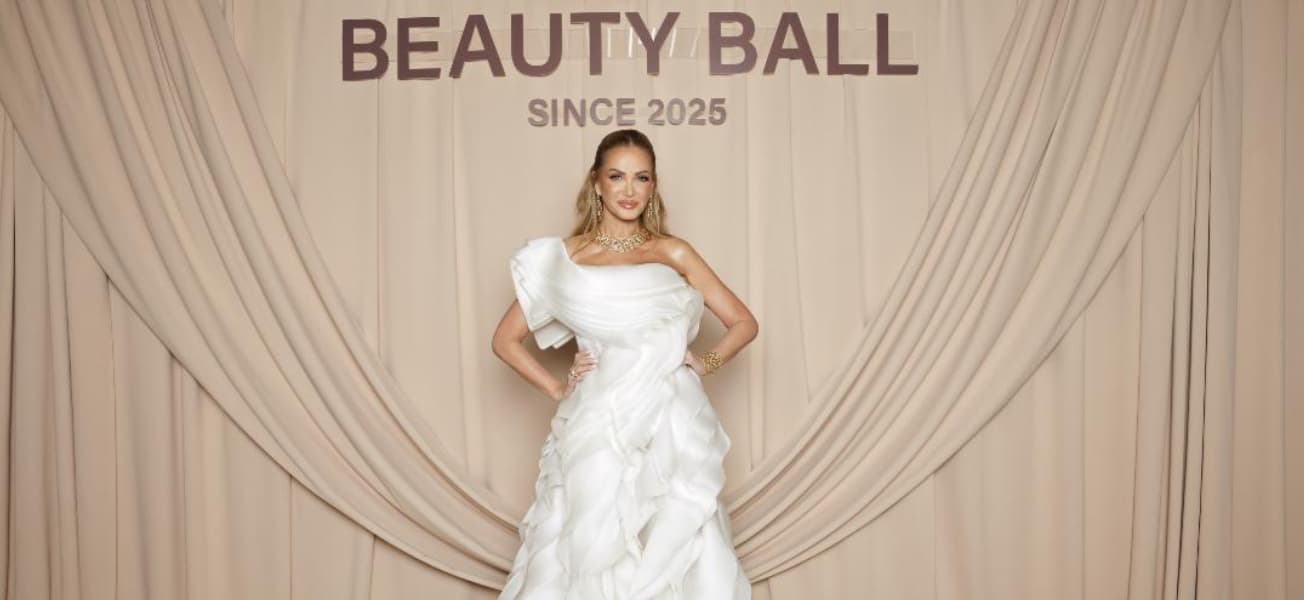 Beauty Ball Host Alena Pallová Shone in the Spirit of Metamorphosis